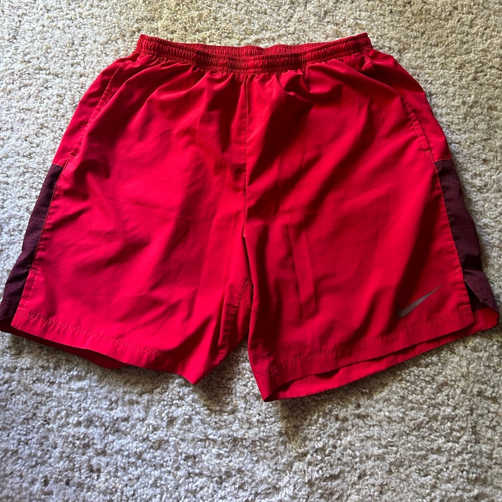 Nike Dri-Fit Stride 7” Running Shorts with Lining